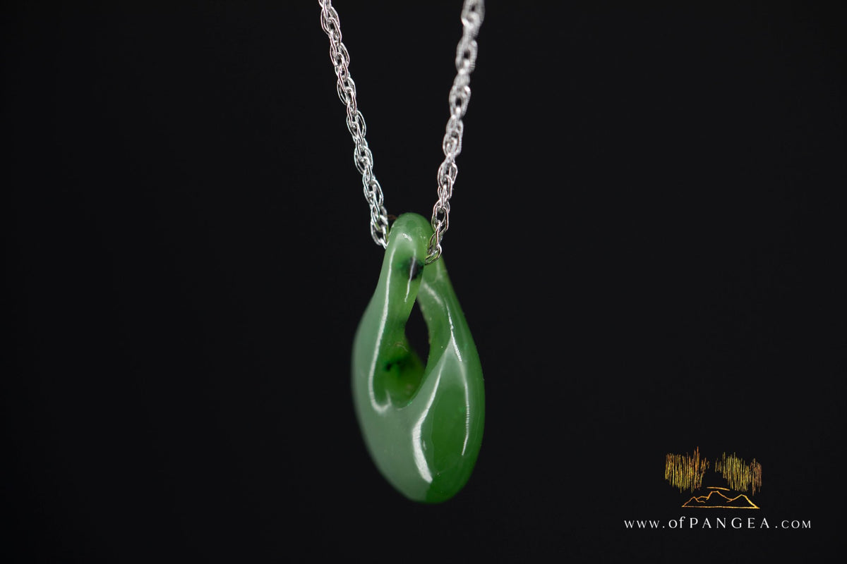 Pikorua Twist - Cassiar Nephrite Jade - British Columbia - Italian Sterling Silver Chain by Joe Foster